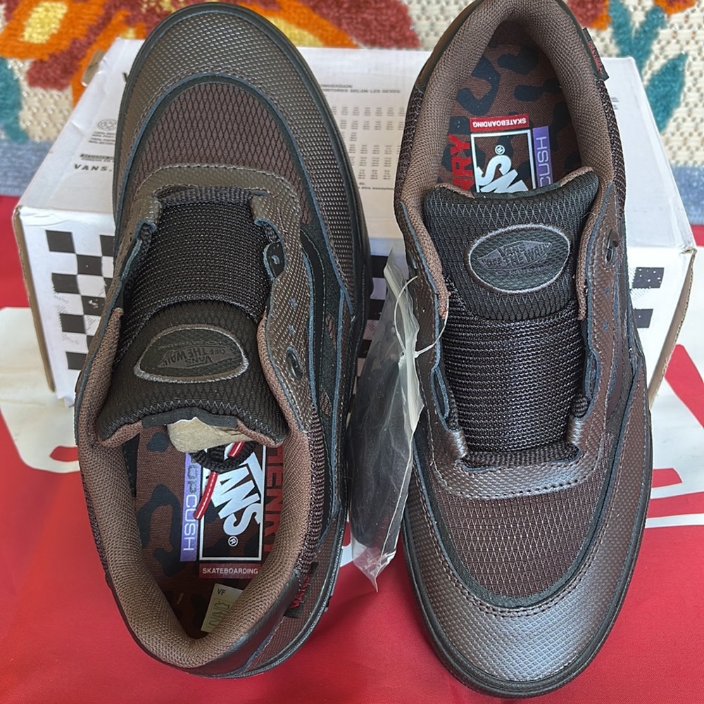 Vans Wayvee
(Justin Henry) Coffebean
VN0A5JIA8AC
Men’s sneakers - athletic shoes - Picture 13 of 16